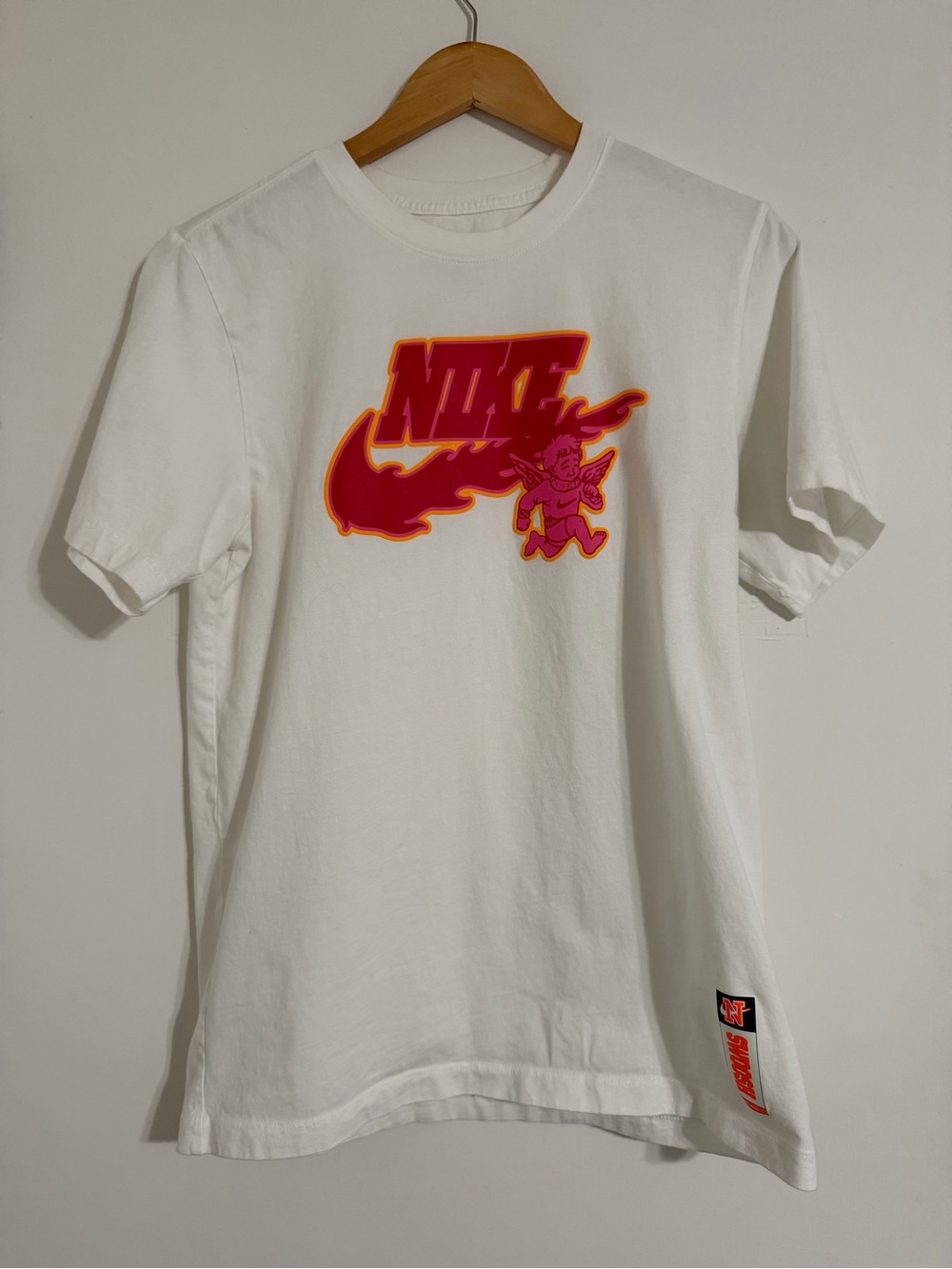 Nike White Men’s Swoosh Sportswear Flame Tee Size Small